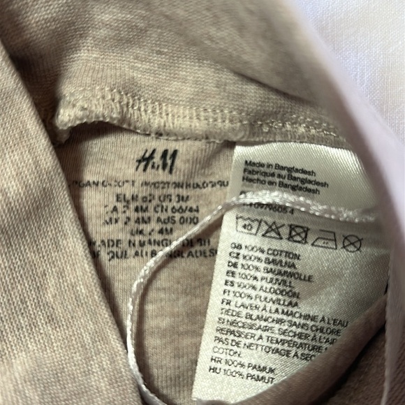 H&M - long sleeve top dress w/ pants - Picture 6 of 6